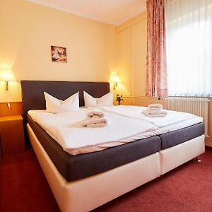 Economy Zimmer mit Kingsize-Bett